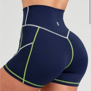 BuffBunny Wave Short